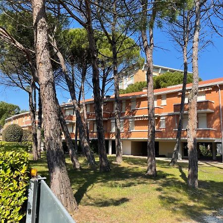Twin Pine Trees Flats, Near Beach Bibione Eksteriør bilde